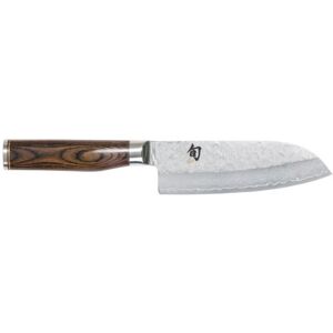 KAI Shun Premier Tim Mälzer Santoku 14 cm longitud de la hoja Núcleo VG-MAX 61 (±1) HRC, 32 capas de Damasco pulido Madera de Pakka veteada de color marrón medio Superficie martillada KAI Shun Premier Tim Mälzer Santoku 14 cm longitud de la hoja Núcleo VG-MAX 61 (±1) HRC, 32 capas de Damasco pulido Madera de Pakka veteada de color marrón medio Superficie martillada