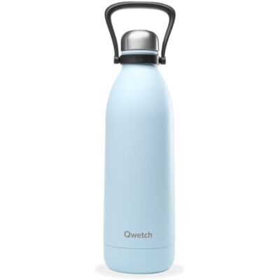QWETCH Botella Térmica Grande Inox 1,5L Azul Pastel Titan 48h Frío y 16h Caliente Hermética & Sin BPA Cantimplora de Acero Inoxidable con Asa Termo para Camping, Picnic, Familia QWETCH Botella Térmica Grande Inox 1,5L Azul Pastel Titan 48h Frío y 16h Caliente Hermética & Sin BPA Cantimplora de Acero Inoxidable con Asa Termo para Camping, Picnic, Familia