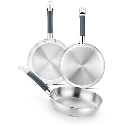 BRA Master Set de sartenes 20-24-28 cm, acero inoxidable, Sin Antiadherente, Sin PFOA, Full Induction, Apta para todo tipo de Cocinas, Mango acero inoxidable recubierto de Silicona BRA Master Set de sartenes 20-24-28 cm, acero inoxidable, Sin Antiadherente, Sin PFOA, Full Induction, Apta para todo tipo de Cocinas, Mango acero inoxidable recubierto de Silicona