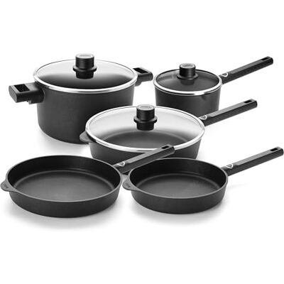 Woll Eco Logic QXR Batería de cocina (8 piezas, sartenes de hierro fundido de 24 y 28 cm, sartén de 28 cm, cazo de 18 cm (2,0 l), olla de fundición de 24 cm (5,0 l) + tapa de 18,24 y 28, sin PFAS Woll Eco Logic QXR Batería de cocina (8 piezas, sartenes de hierro fundido de 24 y 28 cm, sartén de 28 cm, cazo de 18 cm (2,0 l), olla de fundición de 24 cm (5,0 l) + tapa de 18,24 y 28, sin PFAS
