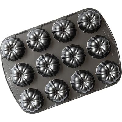 Nordic Ware NordicWare Pro Cast Bundt Brownie Pan (Japan Import) Nordic Ware NordicWare Pro Cast Bundt Brownie Pan (Japan Import)