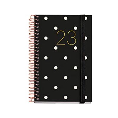 Miquelrius Agenda anual 2023, Día Página, Cubierta rígida, Encuadernación espiral, Catalán, Color Mostaza, Tamaño Caddy 80 x 120 mm Miquelrius Agenda anual 2023, Día Página, Cubierta rígida, Encuadernación espiral, Catalán, Color Mostaza, Tamaño Caddy 80 x 120 mm
