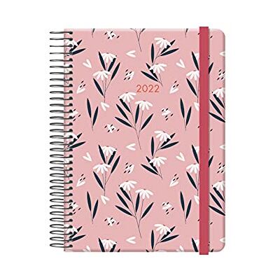 DOHE Agenda Anual Daisy 2022- Organizador Semanal Cada Día Una Página Tamaño Mediano 12,5 x 18 cm Modelo ROSA Diseñado por María Diamantes De Anillas DOHE Agenda Anual Daisy 2022- Organizador Semanal Cada Día Una Página Tamaño Mediano 12,5 x 18 cm Modelo ROSA Diseñado por María Diamantes De Anillas