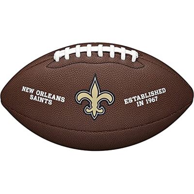 Wilson Balón de Fútbol Americano NFL Team Backyard Legend, Fabricado con Cuero Artesanal con una Vejiga de Aire Segura, Diseño Robusto, Equipo: New Orleans Saints, Color: Marrón, Tamaño Oficial Wilson Balón de Fútbol Americano NFL Team Backyard Legend, Fabricado con Cuero Artesanal con una Vejiga de Aire Segura, Diseño Robusto, Equipo: New Orleans Saints, Color: Marrón, Tamaño Oficial