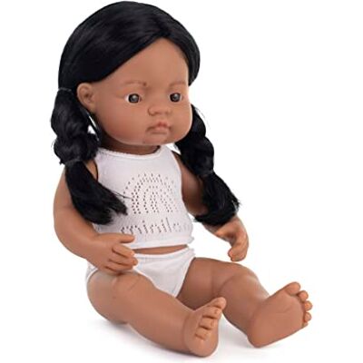 Miniland : Muñeca bebé nativa Americana niña de 38cm Fabricada en España de Forma Artesanal en Vinilo Suave en Caja con Ropa Interior Dolls. Miniland : Muñeca bebé nativa Americana niña de 38cm Fabricada en España de Forma Artesanal en Vinilo Suave en Caja con Ropa Interior Dolls.