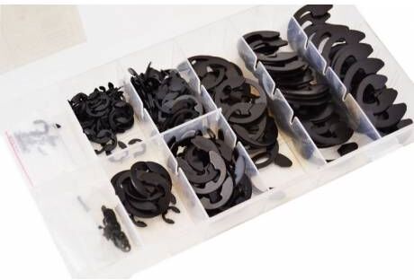 Juego de 300 clips en e. exteriores, tamaños más comunes. Juego de 300 clips en e. exteriores, tamaños más comunes.