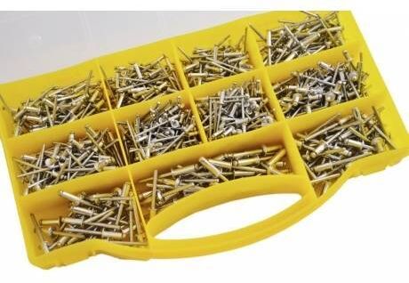 Juego de 650 remaches ciegos Juego de 650 remaches ciegos