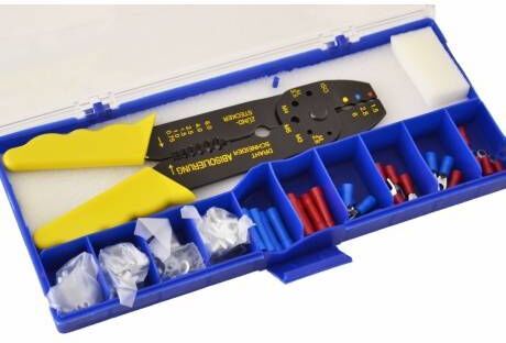Alicate prensa terminales con terminales.. Alicate prensa terminales con terminales..