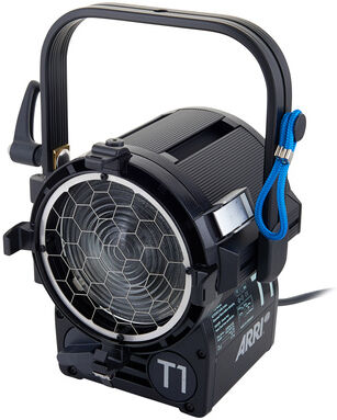 ARRI True Blue T1 Man bk