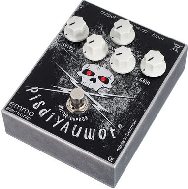 Emma PisdiYAUWot Metal Distortion