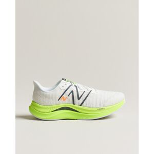 New Balance FuelCell Propel v4 White - Musta - Size: S M L XL - Gender: men