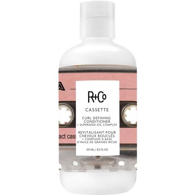 R+Co Cassette Kiharoiden hoitoaine - Syvä hoitava kiharoiden hoito R+Co Cassette Kiharoiden hoitoaine - Syvä hoitava kiharoiden hoito
