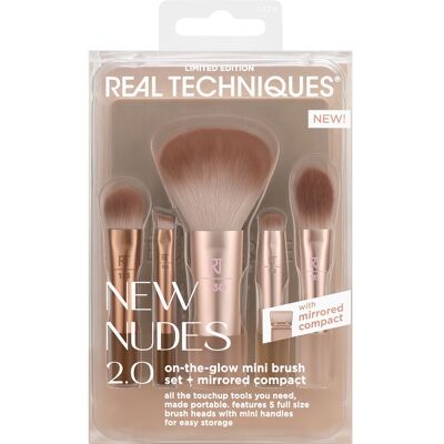 REAL TECHNIQUES New Nude 2.0 On-The-Glow Mini Brush Gift Set REAL TECHNIQUES New Nude 2.0 On-The-Glow Mini Brush Gift Set