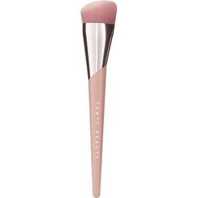 Fenty Beauty Malli 145 Tarkka Meikkivoidesivellin - Meikkityökalu Fenty Beauty Malli 145 Tarkka Meikkivoidesivellin - Meikkityökalu