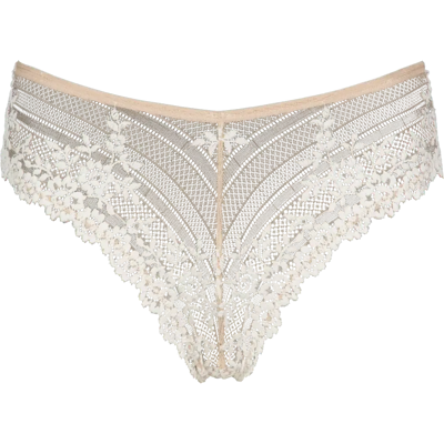 Wacoal Embrace Lace alushousut - Naiset - Size: M Wacoal Embrace Lace alushousut - Naiset - Size: M