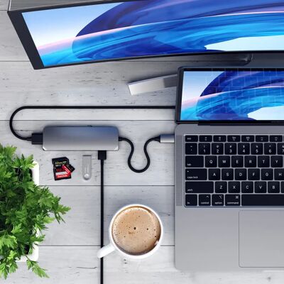 Satechi Aluminium USB-C Multiport Pro - tähtiharmaa Satechi Aluminium USB-C Multiport Pro - tähtiharmaa