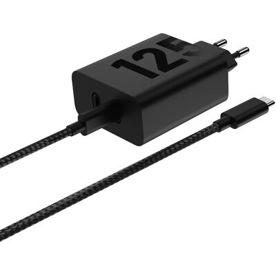 Motorola Dual 125W 2xUSB-C -laturi, 2m USB-C kaapeli Motorola Dual 125W 2xUSB-C -laturi, 2m USB-C kaapeli