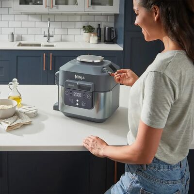 Ninja Speedi 10-in-1 -monitoimikeitin ja ilmakypsennin, 5,7 litraa, 1760 wattia, Harmaa Ninja Speedi 10-in-1 -monitoimikeitin ja ilmakypsennin, 5,7 litraa, 1760 wattia, Harmaa
