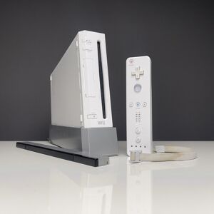 Nintendo Wii - Vit Konsol med tillbehör Nintendo Wii - Vit Konsol med tillbehör