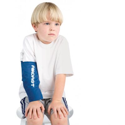 Aircast Cryo/Cuff kylmäkompressiolaitteen polvi/kyynärpäämansetti, lasten koko Aircast Cryo/Cuff kylmäkompressiolaitteen polvi/kyynärpäämansetti, lasten koko
