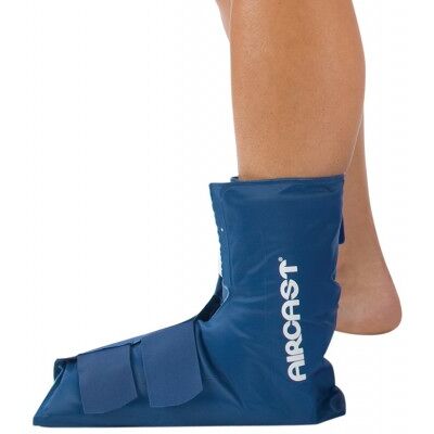 Aircast Cryo/Cuff kylmäkompressiolaitteen nilkkamansetti, aikuisten koko Aikuisten Aircast Cryo/Cuff kylmäkompressiolaitteen nilkkamansetti, aikuisten koko Aikuisten