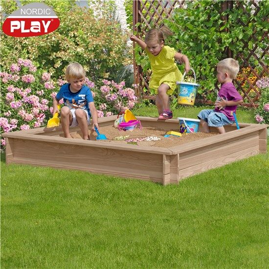 Nordic Play 150 x 150 cm hiekkalaatikko, lehtikuusi, sisältää 240 kg hiekkaa Nordic Play 150 x 150 cm hiekkalaatikko, lehtikuusi, sisältää 240 kg hiekkaa