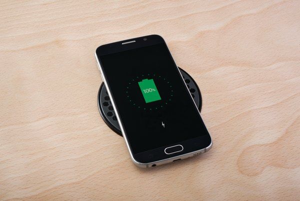 Scanstrut langaton laturi upotettu 12-24V Scanstrut langaton laturi upotettu 12-24V