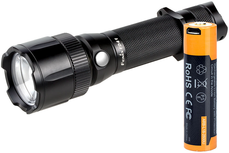 Fenix FD41 säädettävä taktinen lamppu Fenix FD41 säädettävä taktinen lamppu