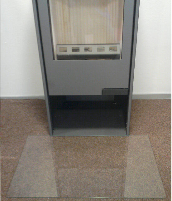 Takan eduslasi, kirkas 4mm Takan eduslasi, kirkas 4mm