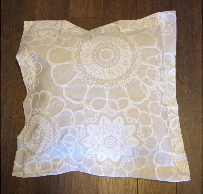 Koristetyyny FUST 60x60 cm Koristetyyny FUST 60x60 cm