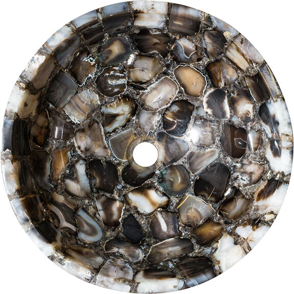 Pesuallas korukivillä Pesuallas korukivillä