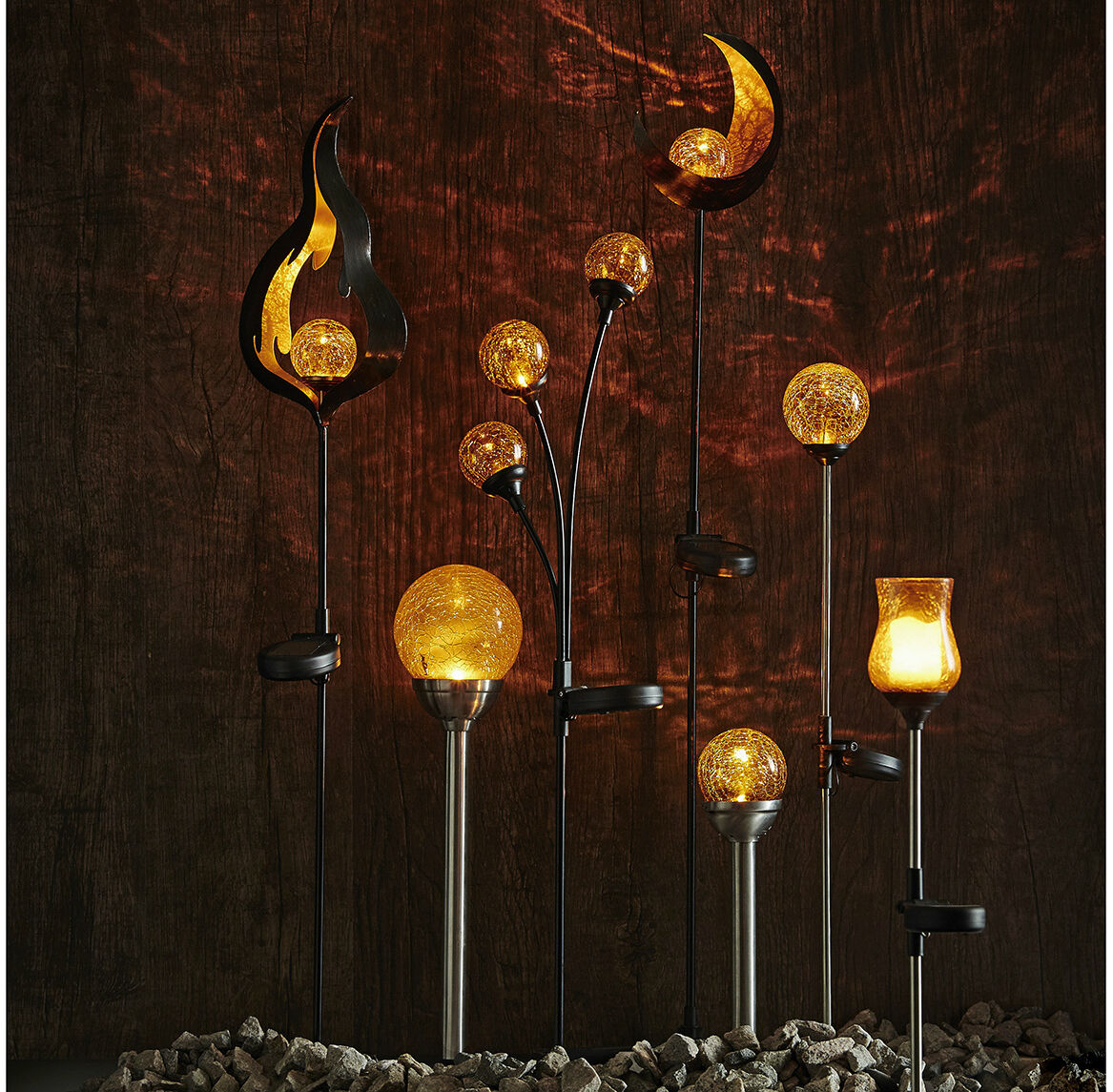 Pihavalaisin aurinkokennolla Pihavalaisin aurinkokennolla