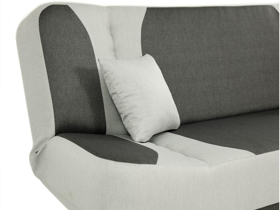 Vuodesohva vuodevaatelaatikolla Vuodesohva vuodevaatelaatikolla