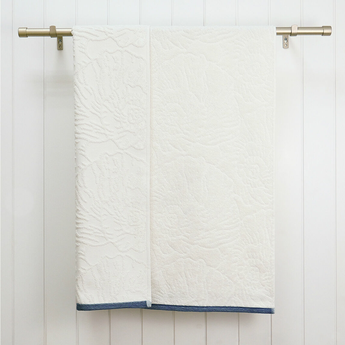 Froteepyyhe Seashell, valkoinen 48x90 cm Froteepyyhe Seashell, valkoinen 48x90 cm