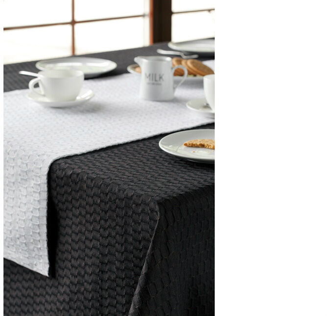 Pöytäliina FLY 140x210 cm Pöytäliina FLY 140x210 cm