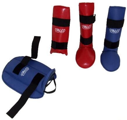 Jalkasuojat FALCO kahdella kuminauhakiinnityksellä Jalkasuojat FALCO kahdella kuminauhakiinnityksellä