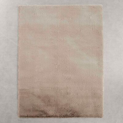 Maisons du Monde Tapis en texile imitation fourrure taupe, 160x230 cm Taupe 160x230cm - Publicité Maisons du Monde Tapis en texile imitation fourrure taupe, 160x230 cm Taupe 160x230cm - Publicité