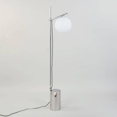 Maisons du Monde Lampadaire en acier et globe en verre, H160 cm Argenté 37.5x160x25cm - Publicité Maisons du Monde Lampadaire en acier et globe en verre, H160 cm Argenté 37.5x160x25cm - Publicité