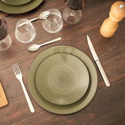 Medard de Noblat Assiette à dessert en grès vert kaki Blanc 0x0cm - Publicité Medard de Noblat Assiette à dessert en grès vert kaki Blanc 0x0cm - Publicité