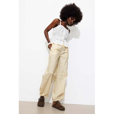 Promod Pantalon parachute fleuri Imprimé multicolore 44 - Publicité Promod Pantalon parachute fleuri Imprimé multicolore 44 - Publicité
