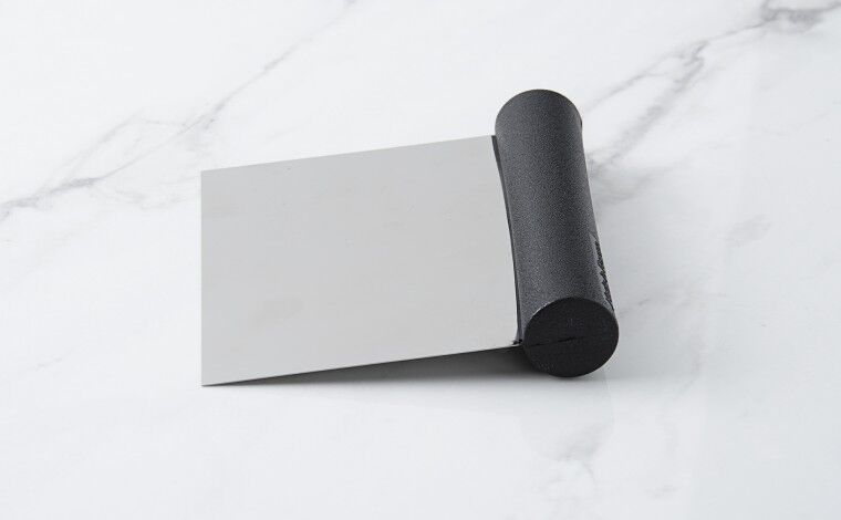 Mallard ferrière Coupe-pâte lame droite et souple Mallard ferrière Coupe-pâte lame droite et souple