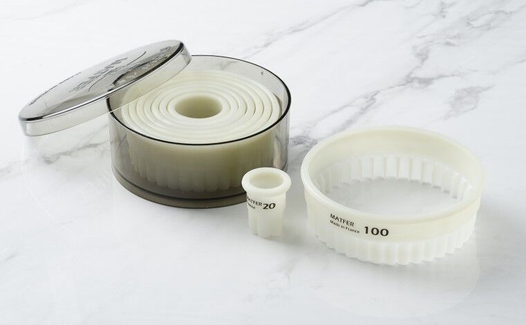 Matfer Bourgeat Boîte de 9 découpoirs cannelés pairs Matfer Bourgeat Boîte de 9 découpoirs cannelés pairs