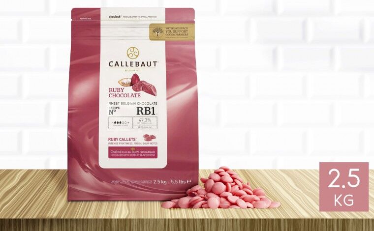 Callebaut Chocolat Ruby RB1 47% pistoles 2,5 kg Callebaut Chocolat Ruby RB1 47% pistoles 2,5 kg