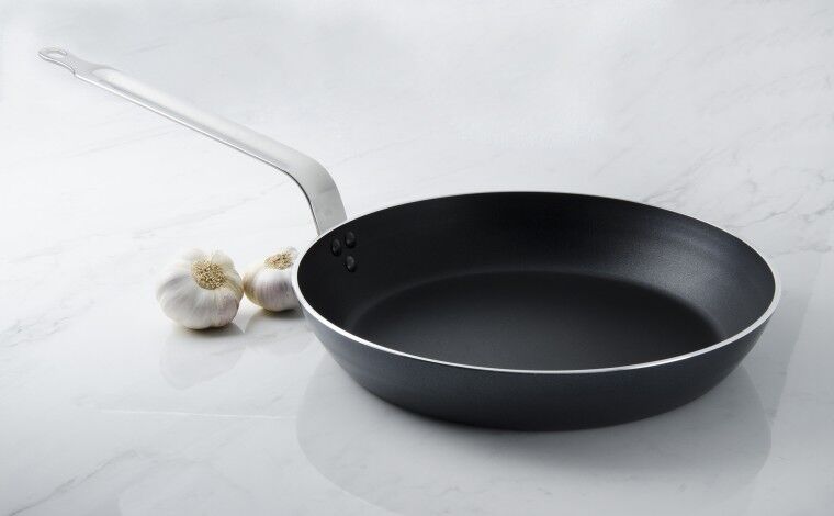 Matfer Bourgeat Poêle anti-adhésive ronde 32 cm CHEF+ Matfer Bourgeat Poêle anti-adhésive ronde 32 cm CHEF+