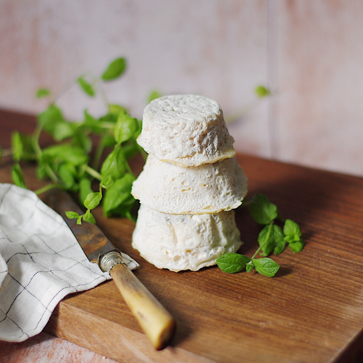 Plateau de Fromage 3 Crottins de Chèvre, 3 Affinages Différents - En direct de Ferme du caroire (Indre)