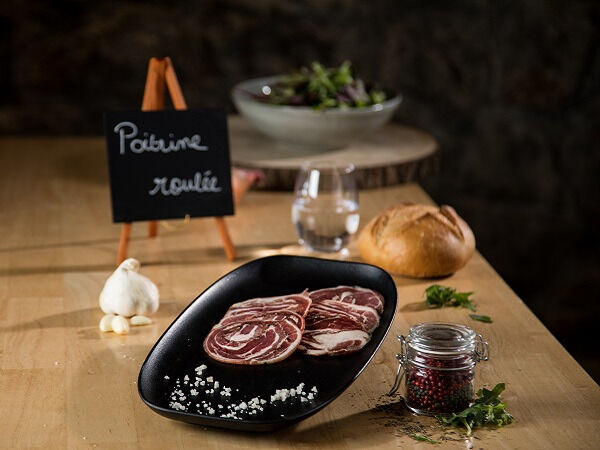 Poitrine roulée en tranche - En direct de Charcuterie Commenges (Ariège)