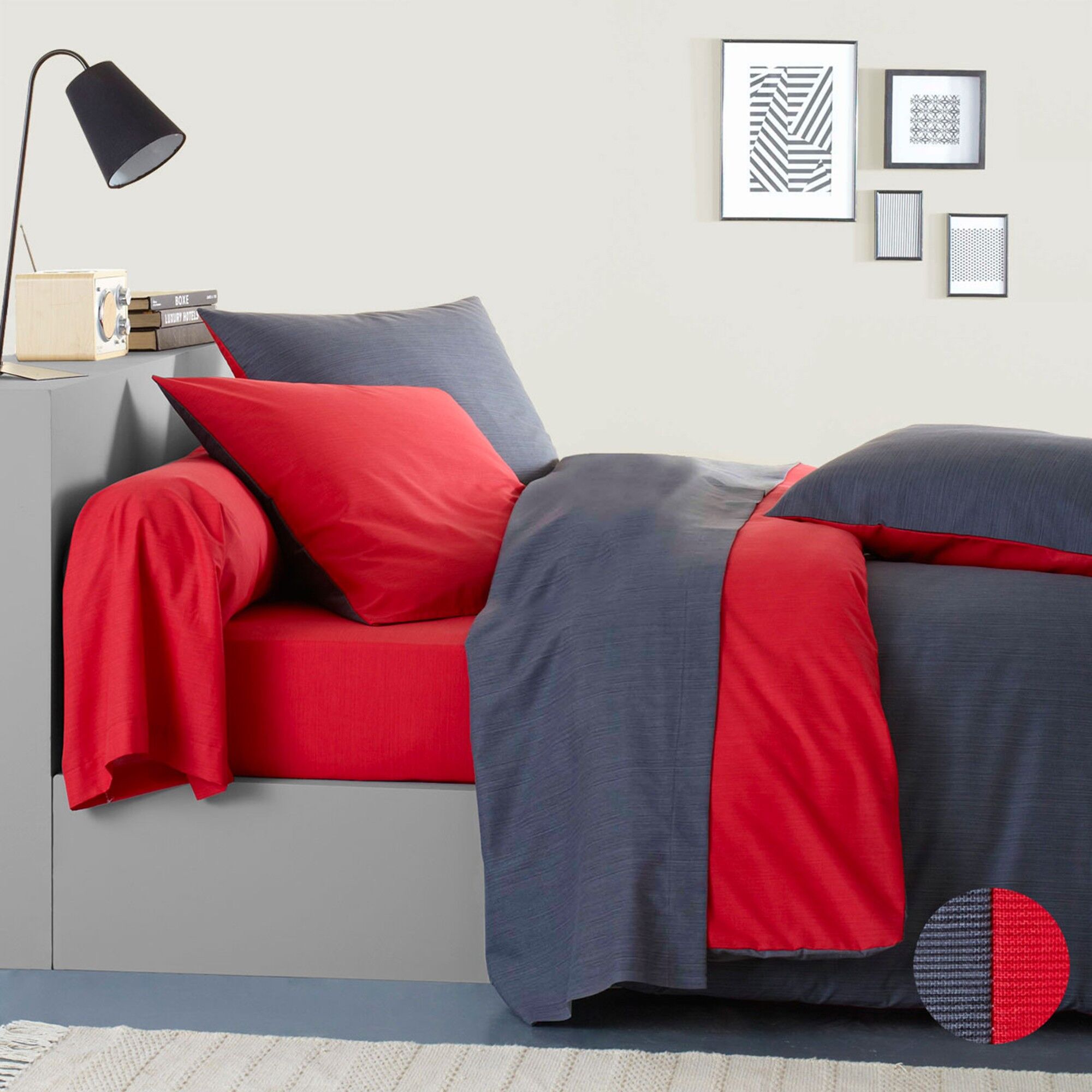 Linge de lit Ecorce viscose coton - coloris gris/rouge - BlancheporteSon mélange de coton et de viscose de bambou vous apportera une sensation de bien être et de confort ! Une belle matière aux couleurs modernes ! Housse de couette 1 personneonne : 140x20