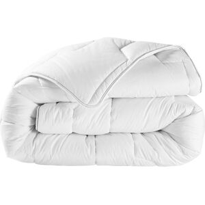 Blancheporte Couette 300 g/m2, coton biologique(**) - BlancheporteAvec son enveloppe en pur coton issu de l'agriculture biologique(**) et son garnissage en polyester recyclé(***), cette couette saura satisfaire tous les bons dormeurs, gage de moelleux et 