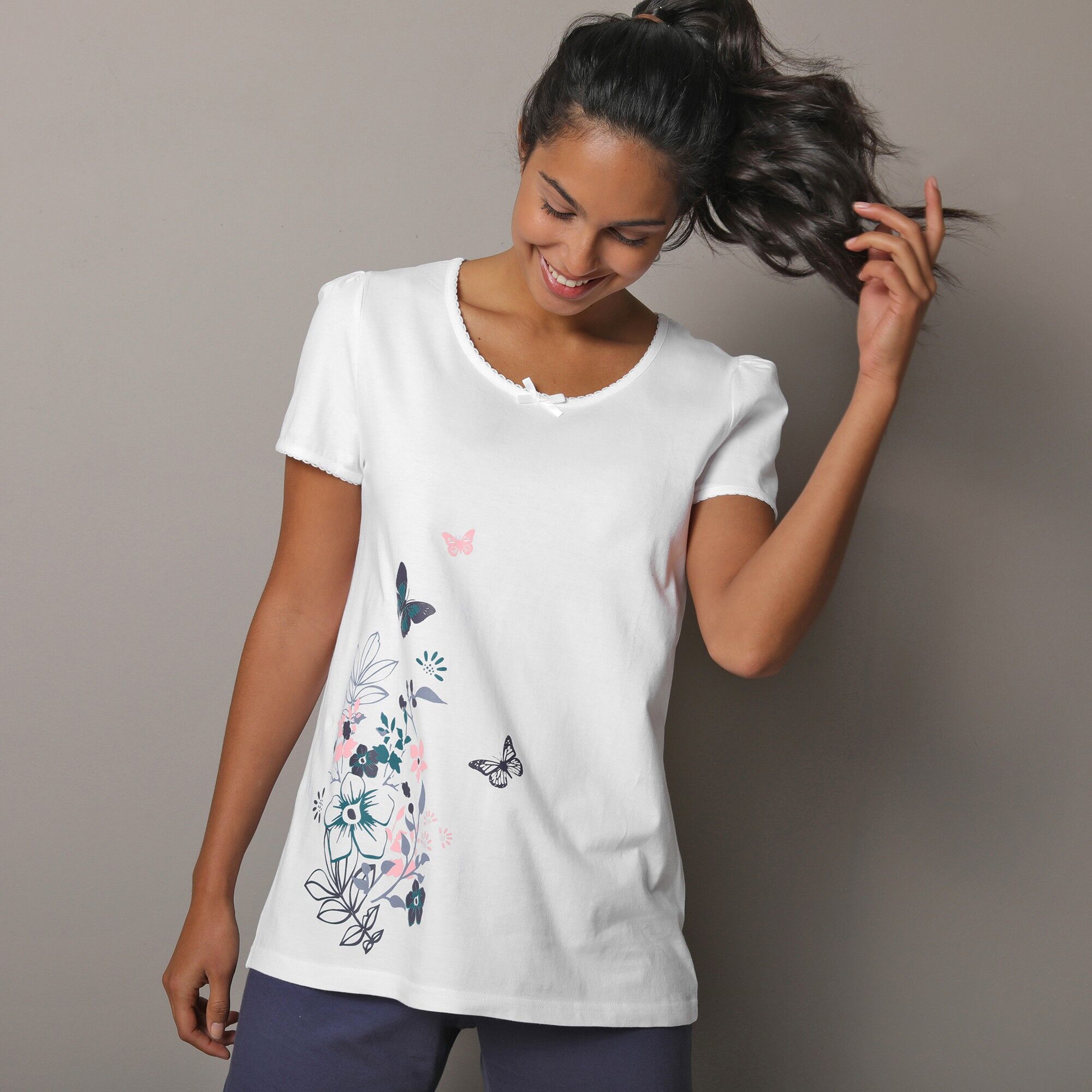 Tee-shirt imprimé placé bucolique - manches courtes - BlancheporteOn veut ce tee-shirt pour la nuit : charmant, confortable et doux, il se mixe et matche à volonté pour une allure élégante et féminine en coton... de haut en bas !38/40Blanc