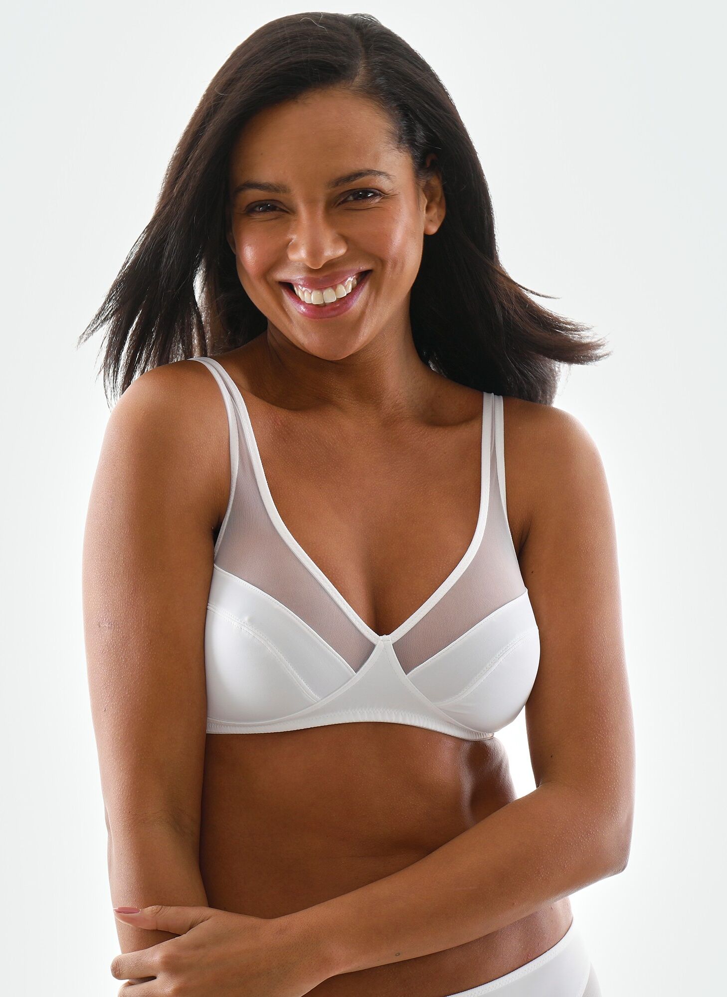 Soutien-gorge Generous uni - sans armatures - 95C - Blanc - DimSa construction unique permet au soutien-gorge Generous de Dim® de s'adapter à toutes les poitrines pour leur offrir un excellent maintien en toute liberté.. sa matière douce apporte un grand 